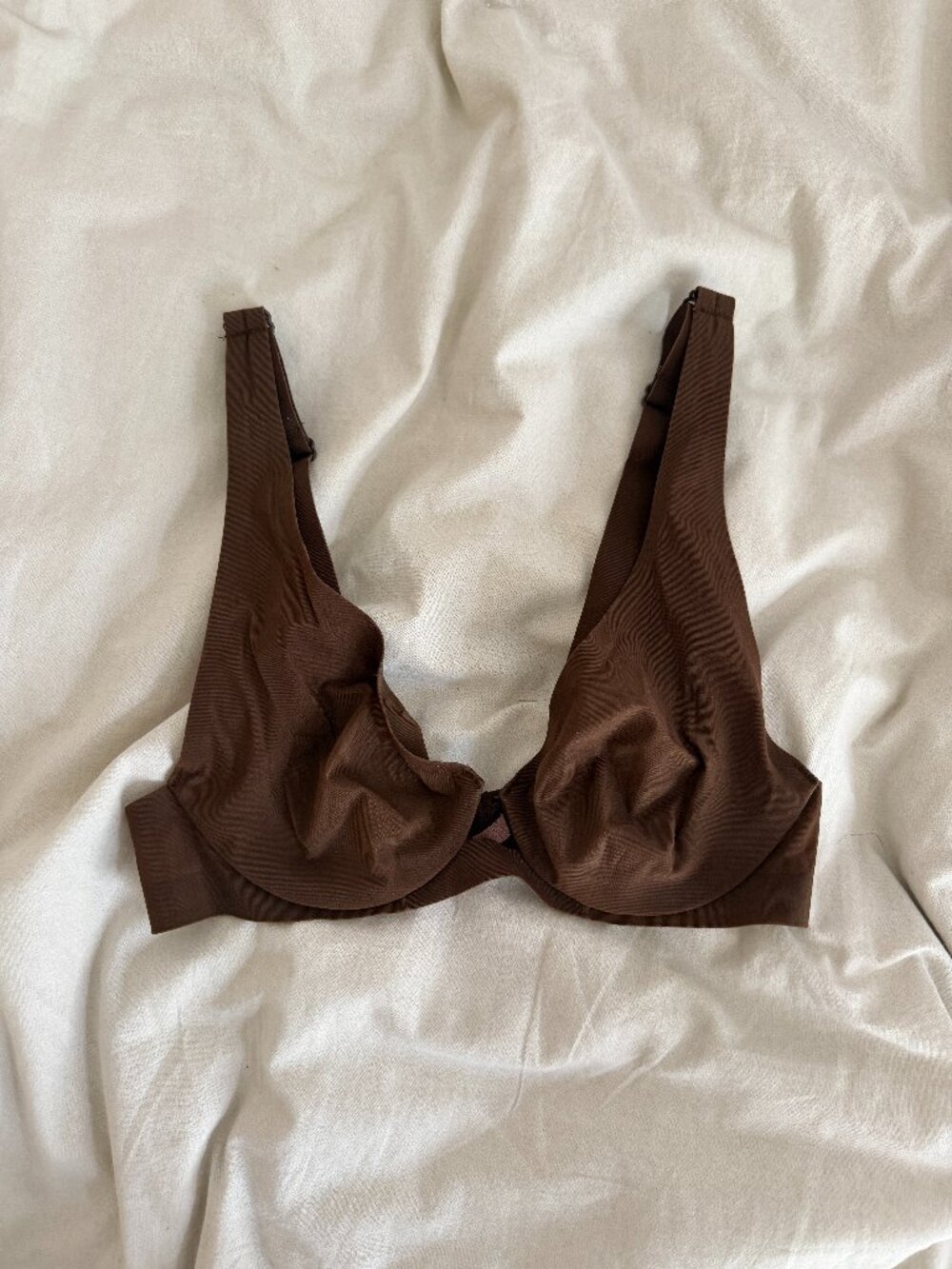 SKIMS Ultra Fine Mesh Underwire Scoop Bra in Cocoa